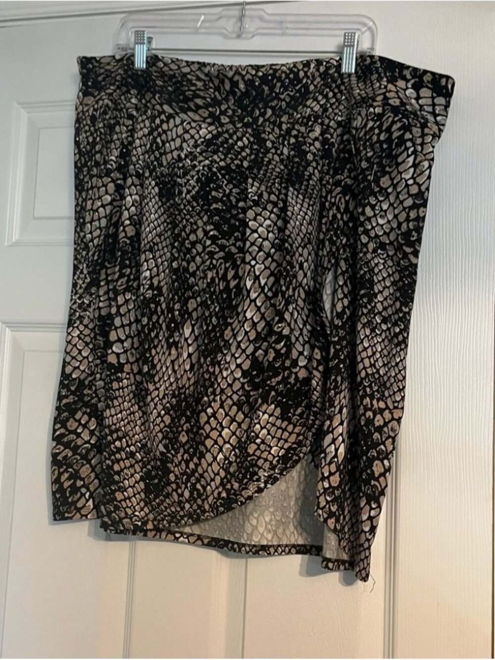 plus size snake print skirt